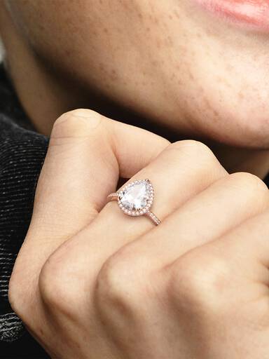 Sparkling Teardrop Halo Ring