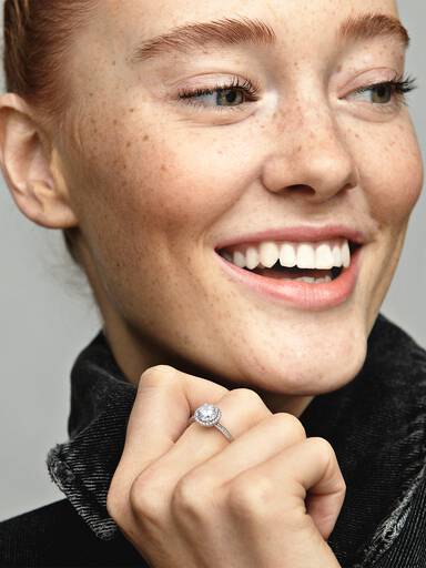 Round Sparkle Ring - Image 3