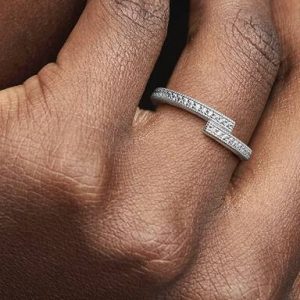 FINAL SALE - Sparkling Overlapping Ring