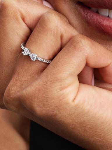 Sparkling Bow Ring