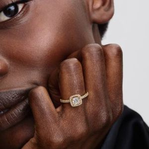 Sparkling Square Clear Halo Ring