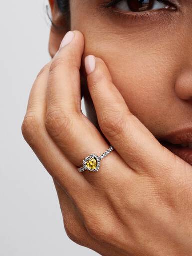 Sparkling Elevated Heart Ring