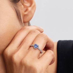 Sparkling Elevated Heart Ring