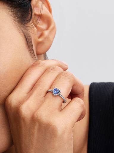 Sparkling Elevated Heart Ring