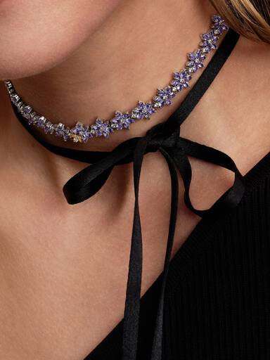 Bridgerton Herbarium & Bee Choker