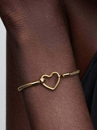 Heart Closure Snake Chain Bracelet