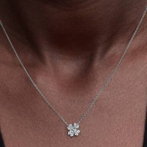 Sparkling Lucky Clover Pendant Necklace