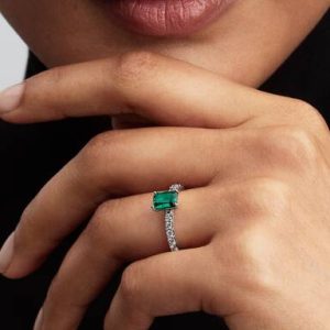 Rectangular Sparkling Green Halo Ring