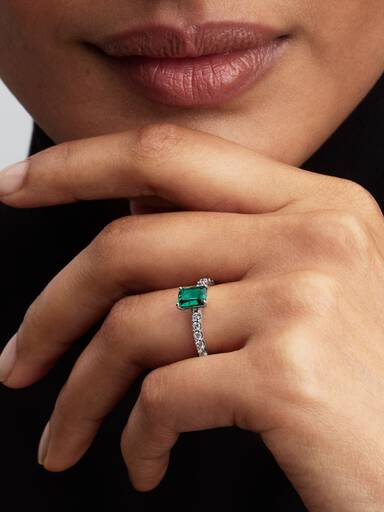 Rectangular Sparkling Green Halo Ring