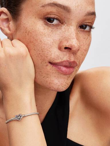 Sparkling Pink Infinity Heart Clasp Snake Chain Bracelet - Image 3