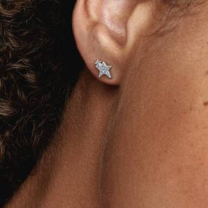 Sparkling Asymmetric Stars Stud Earrings