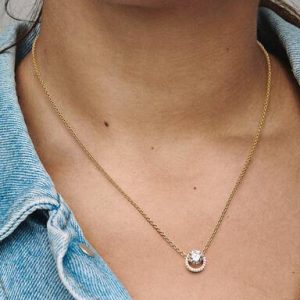 Sparkling Round Halo Pendant Collier Necklace