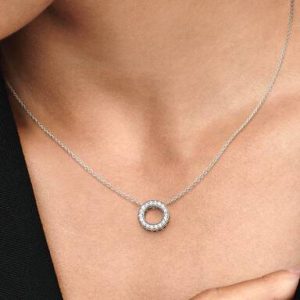 Pandora Logo Pavé Circle Collier Necklace