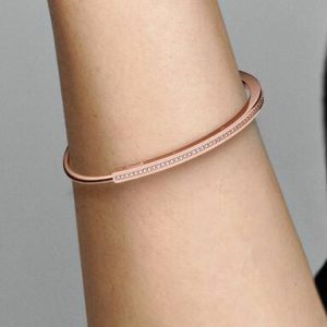 Pandora Signature I-D Pavé Bangle