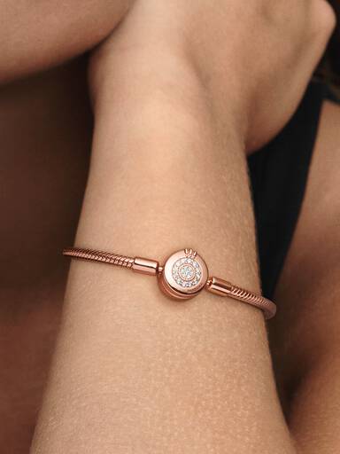 Pandora Moments Sparkling Crown O Snake Chain Bracelet