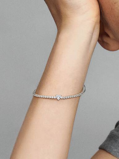 Sparkling Heart Tennis Bracelet