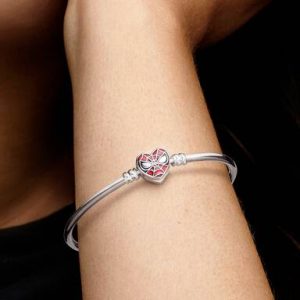 Pandora Moments Marvel Spider-Man Mask Clasp Bangle