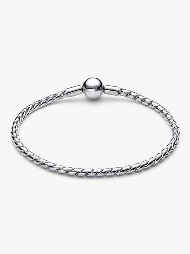 Round Clasp Wing Chain Bracelet - Image 4