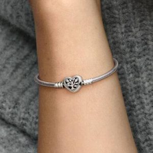 Pandora Moments Family Tree Heart Clasp Snake Chain Bracelet