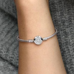 Pandora Moments Sparkling Crown O Snake Chain Bracelet