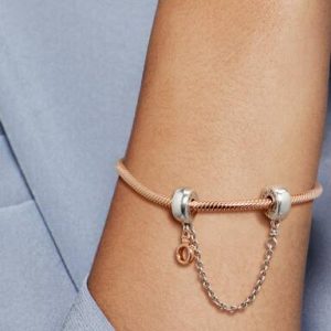 Dangling Crown O Safety Chain Charm