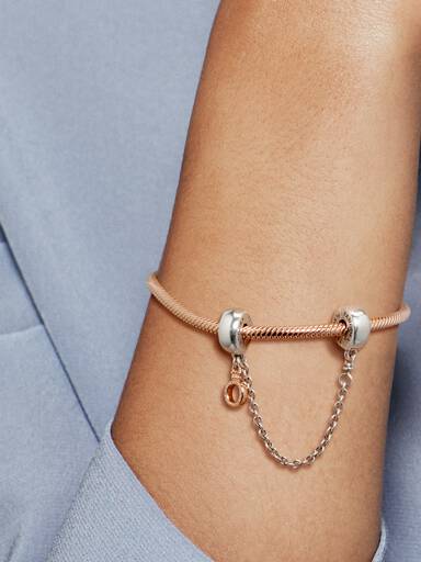 Dangling Crown O Safety Chain Charm