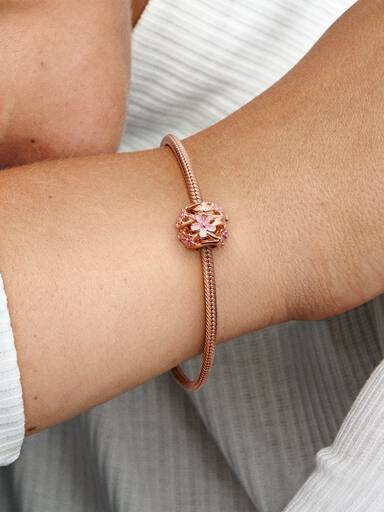 Openwork Pink Daisy Flower Charm