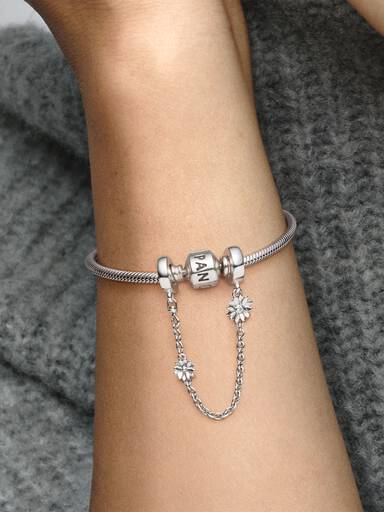 Daisy Flower Safety Chain Charm