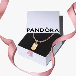 Engravable Gold Plated Pendant & Necklace Gift Set