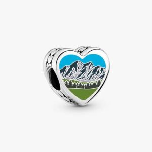 Wyoming Heart Charm