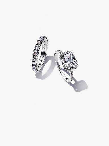 Sparkling Halo Ring Set