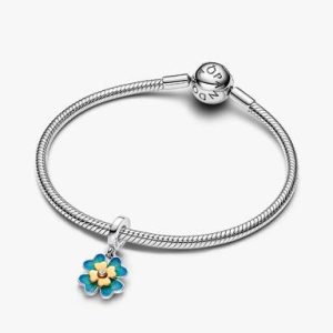 Four Leaf Clover Club Good Things Are Coming Charm Bracelet Set