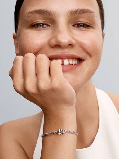 Twisting Arrow Charm - Image 3