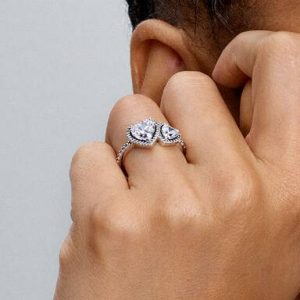 Sparkling Halo Hearts Ring