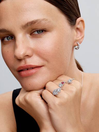 Sparkling Halo Hearts Ring - Image 5