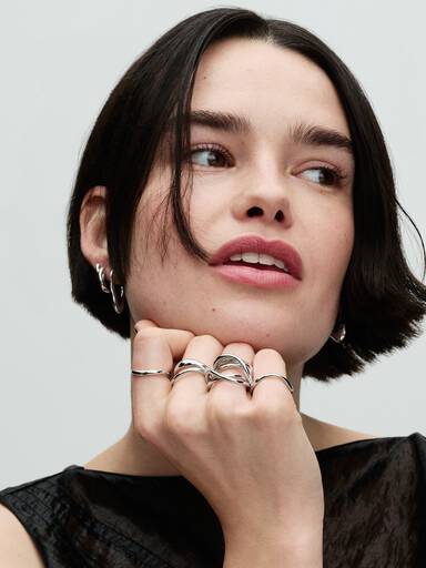 Organically Shaped Band Ring - Image 5