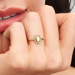 Engravable Oval Halo Ring