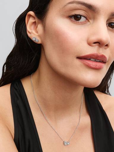 Embracing Halo Stud Earrings - Image 5