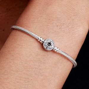 North Star Clasp Snake Chain Bracelet