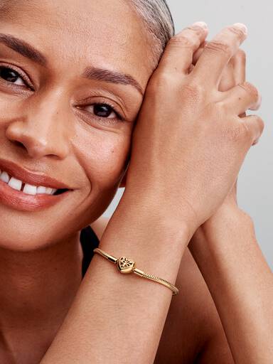 Family Tree Heart Clasp Snake Chain Bracelet - Image 3