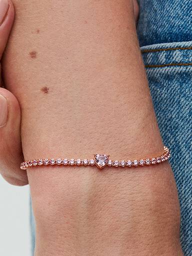 Sparkling Heart Tennis Bracelet